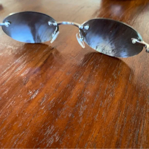 Gucci Silver Rimless Sunglasses - Picture 7 of 12